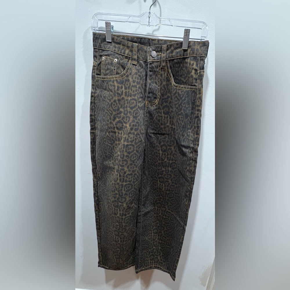 Barrel Leg Leopard Print Jeans
